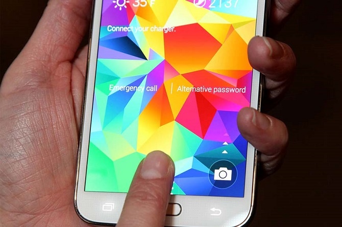 Galaxy S5 dinh loi bao mat, giup hacker sao chep van tay hinh anh