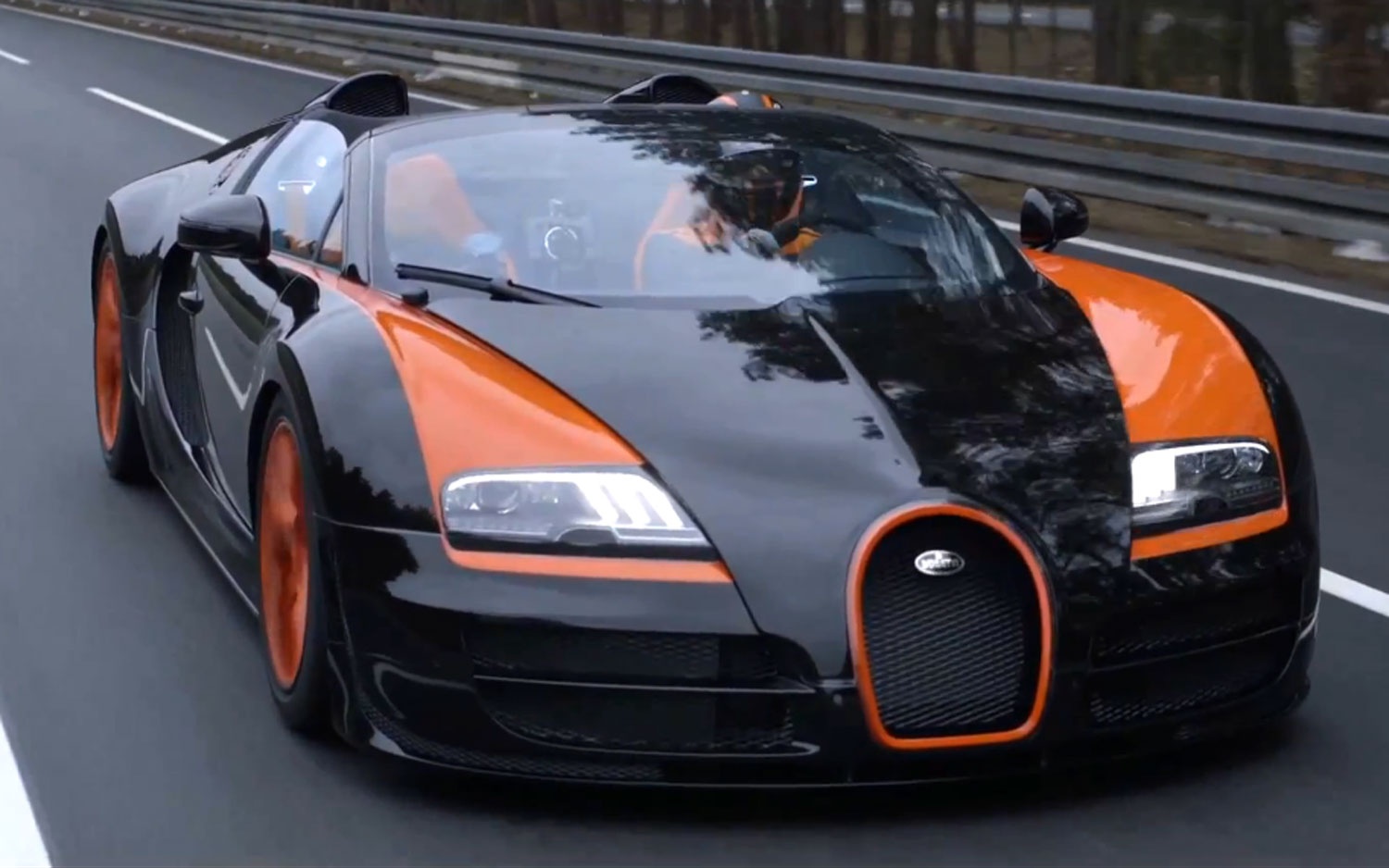 Siêu xe Veyron sẽ sớm có người kế nhiệm. Ảnh: Motortrend