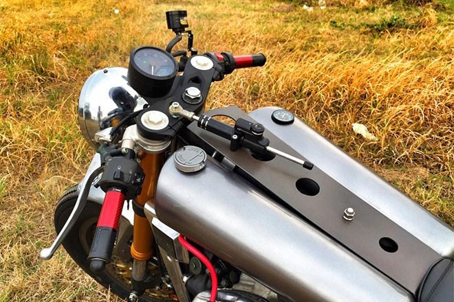 Trái tim 396 phân khối V-twin của GL400 được giữ nguyên nhưng có sự điều chỉnh cho mạnh mẽ hơn.