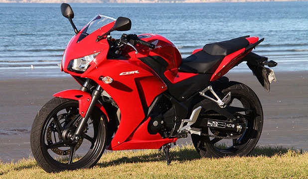 Mẫu sportbike 300 phân khối của Honda sở hữu thiết kế khác biệt so với những chiếc CBR250R trước đó. Ảnh: Stuff.
