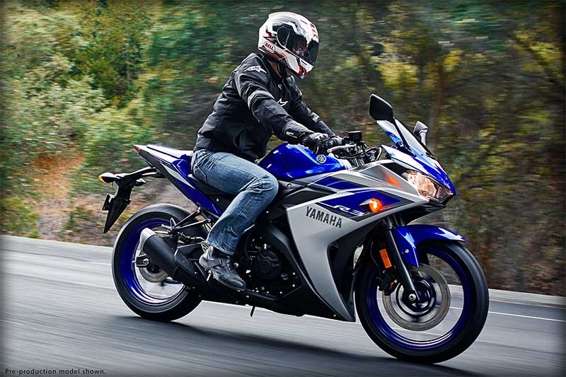 Yamaha YZF-R3 mang kiểu dáng giống người anh em YZF-R25. Ảnh: Yamaha.