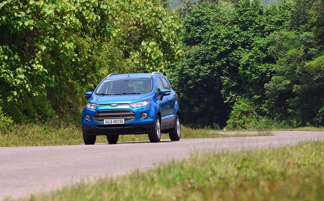 Ford lap ky luc ban hang tai Viet Nam trong thang 4 hinh anh