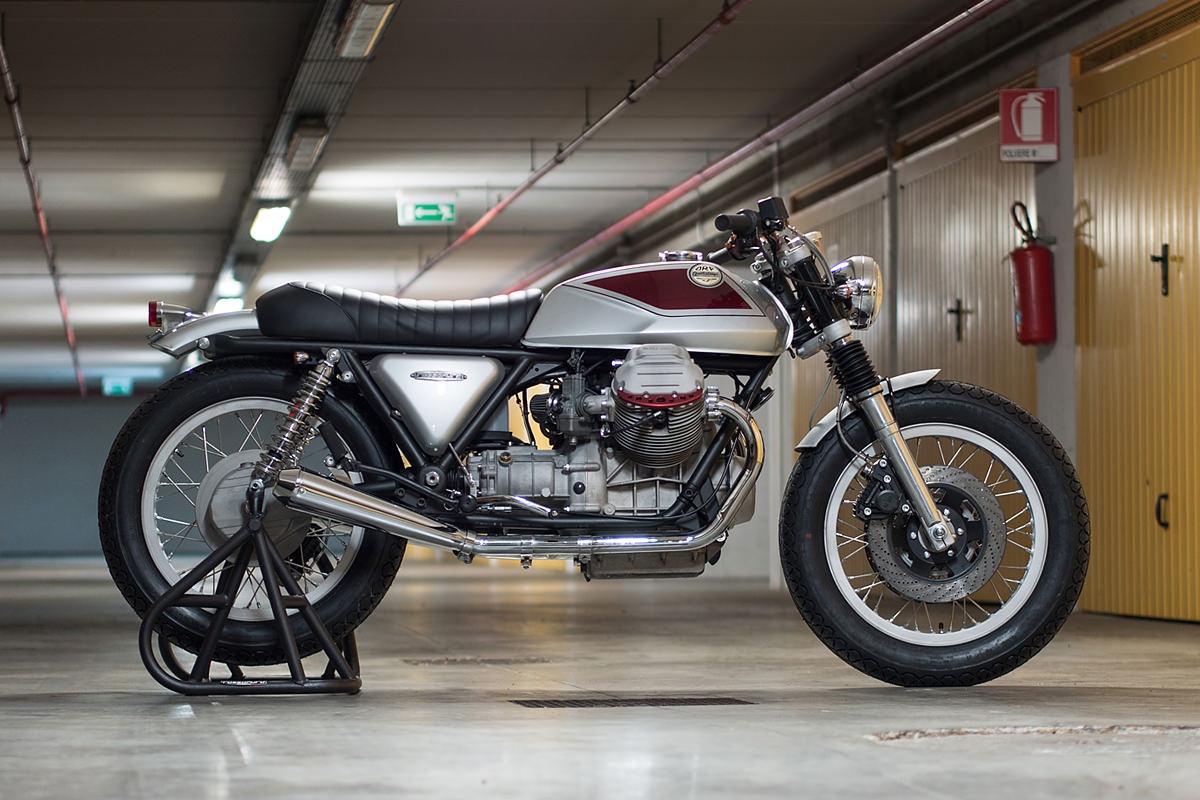 Chuyên gia độ xe Filippo Barbacane là một trong những người được đánh giá rất cao khi phục chế các mẫu xe mang thương hiệu Moto Guzzi. Sản phẩm độ mới nhất thực hiện từ Moto Guzzi 1000 SP mang tên gọi Quattrotempi, được đặt hàng bởi một khách hàng tại Italy. 