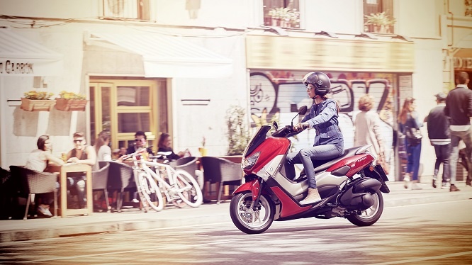 Động cơ sử dụng trên Nmax được thiết kế với ma sát thấp, giúp cải thiện mức tiêu hao nhiên liệu và tăng khả năng vận hành. Yamaha trang bị cho xe động cơ 4 thì, 125 phân khối, làm mát bằng dung dịch, công suất 12 mã lực tại 7.500 vòng/phút và mô-men xoắn 11,6 Nm tại 7.250 vòng/phút. Công nghệ động cơ mới. Theo công bố nhà sản xuất, Nmax 125 có mức tiêu thụ nhiên liệu khoảng 1,8 lít/100 km. 