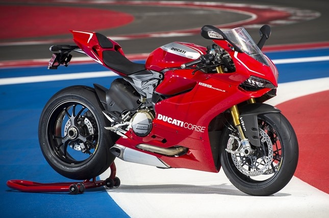 Ducati 1199 Panigale R đời 2014 có thể gặp lỗi ở giảm xóc sau. Ảnh: Ducati.