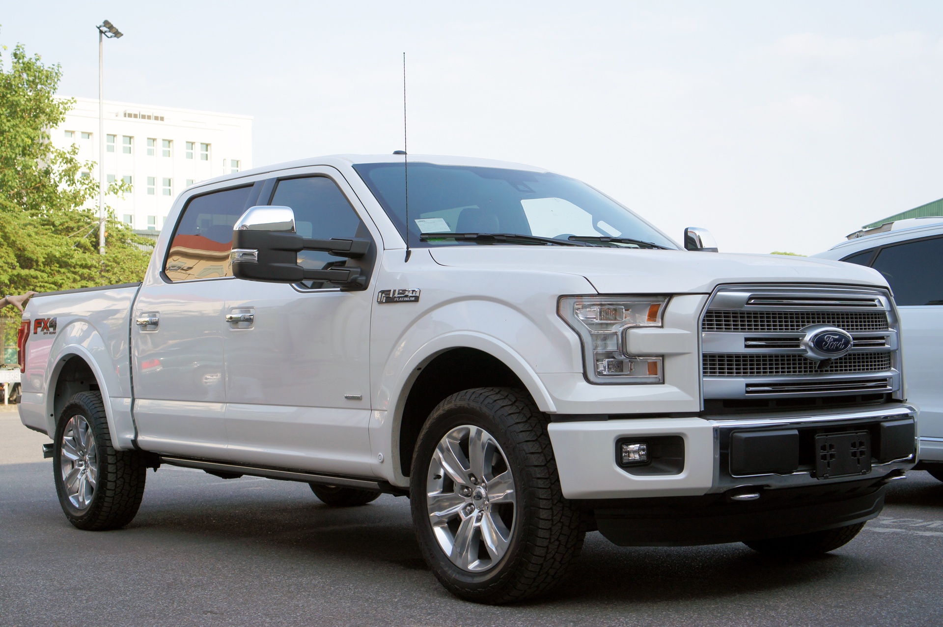 Chi tiet xe ban tai Ford gia gan 3 ty moi ve Viet Nam hinh anh