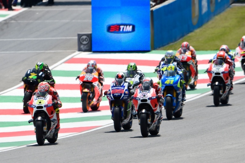 Tong hop chang 6 MotoGP 2015 hinh anh