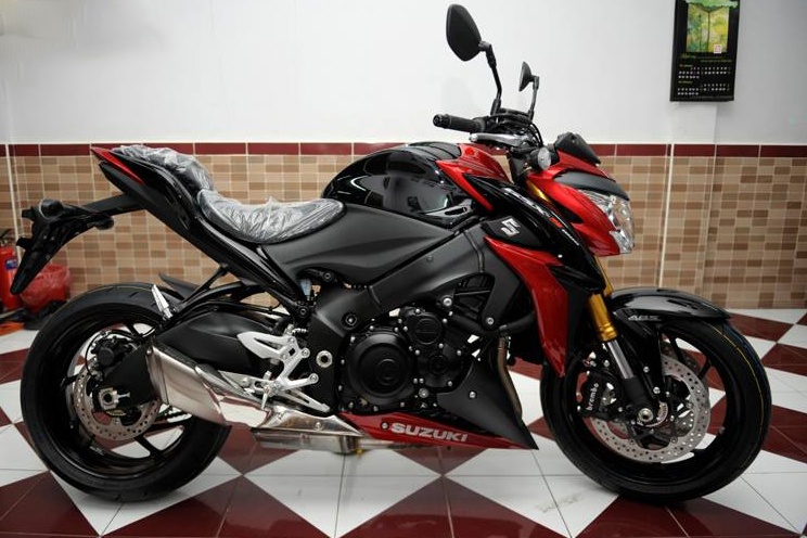 Suzuki GSX-S1000 2015 dau tien ve Viet Nam hinh anh