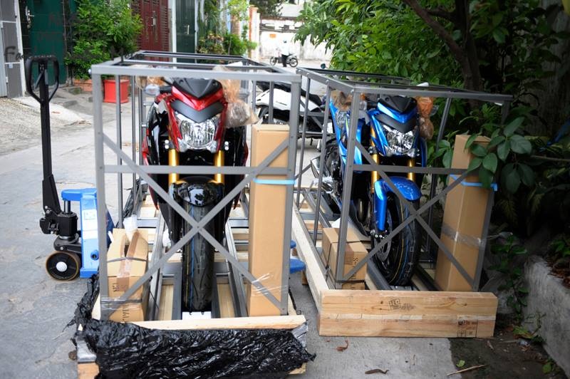 Cặp Suzuki GSX-S1000 đầu tiên về Việt Nam. Ảnh: Tuấn Kiệt