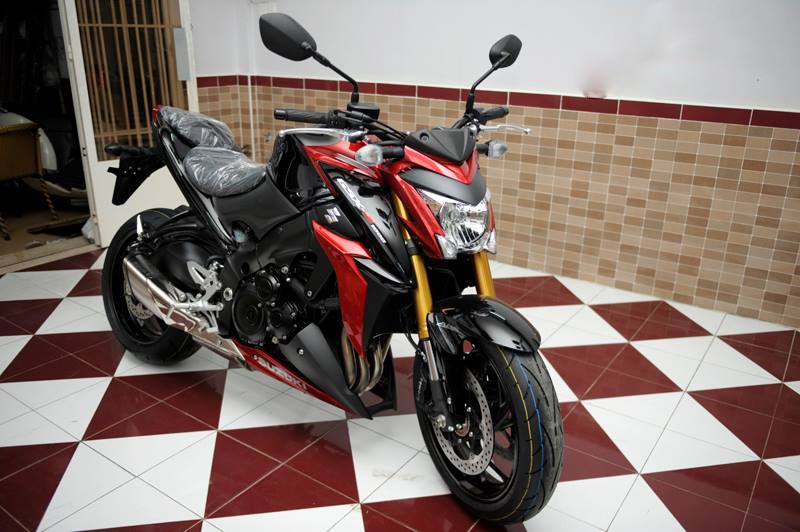 Chi tiet moto Suzuki 1.000 phan khoi moi ve Sai Gon hinh anh