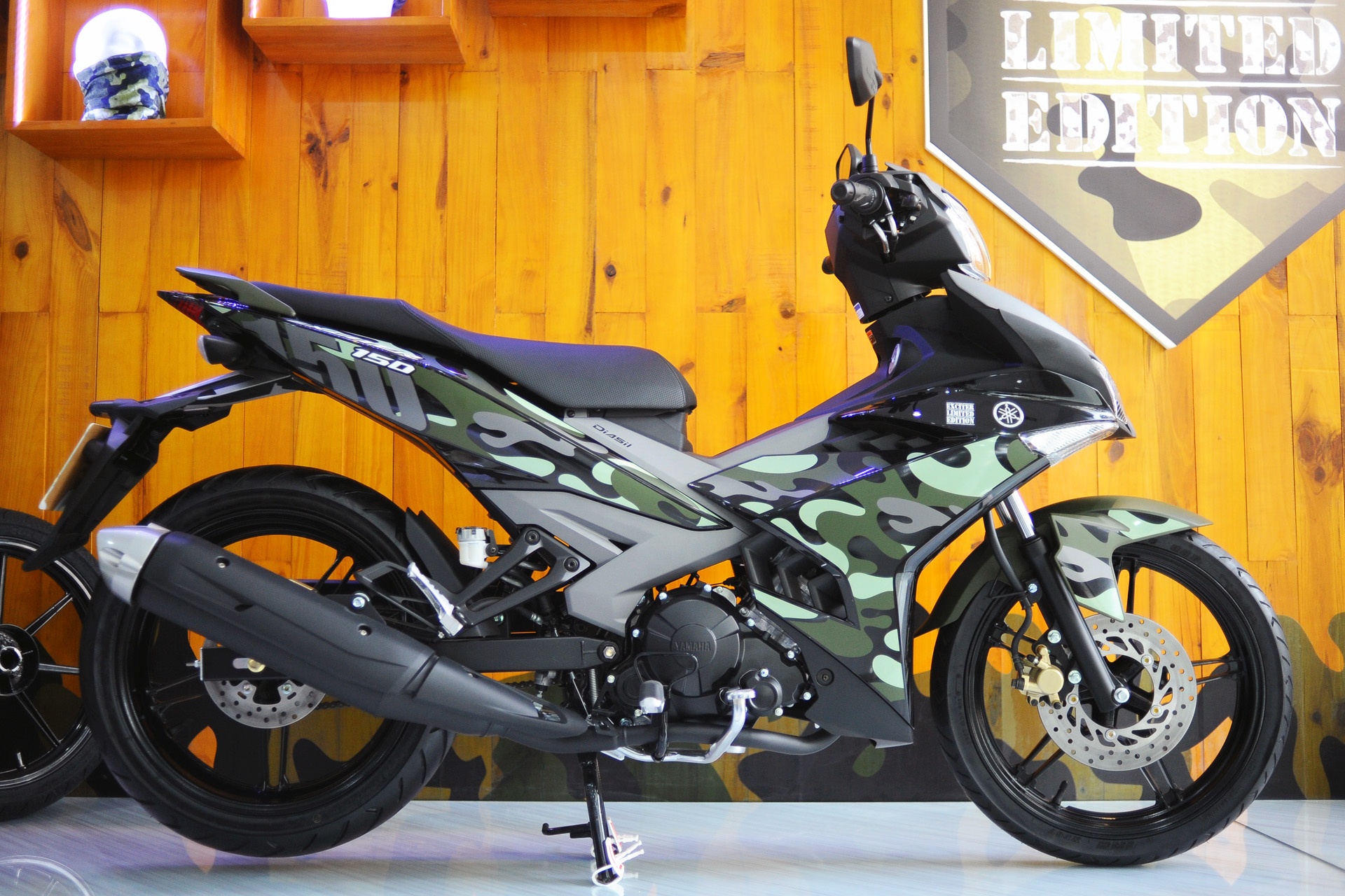 Anh thuc te Exciter 150 Camo moi ra mat hinh anh