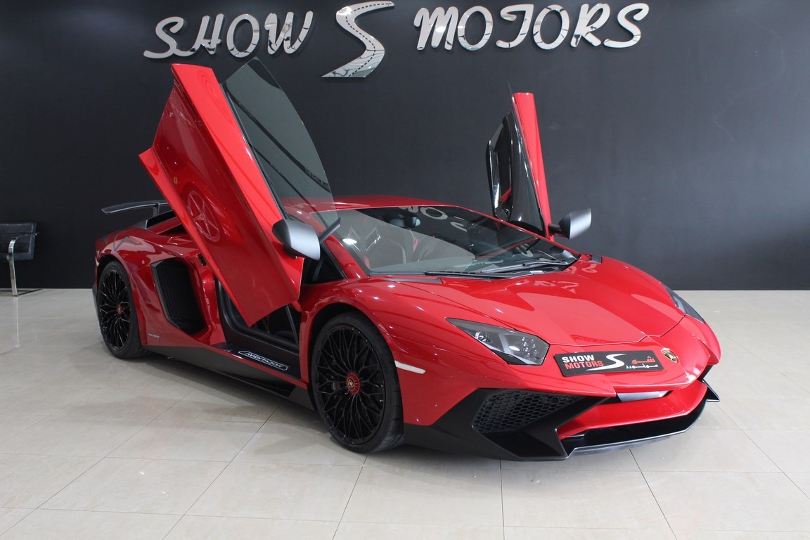 Aventador SV đầu tiên tại Dubai. Ảnh: GTSpirit