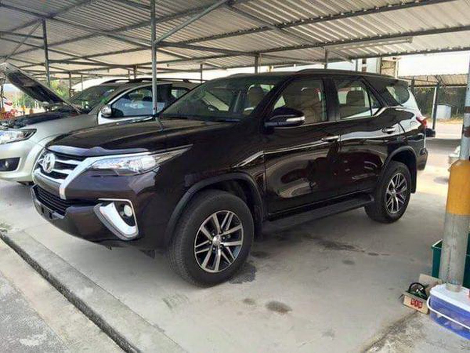 Toyota Fortuner 2016 lo anh truoc ngay ra mat hinh anh