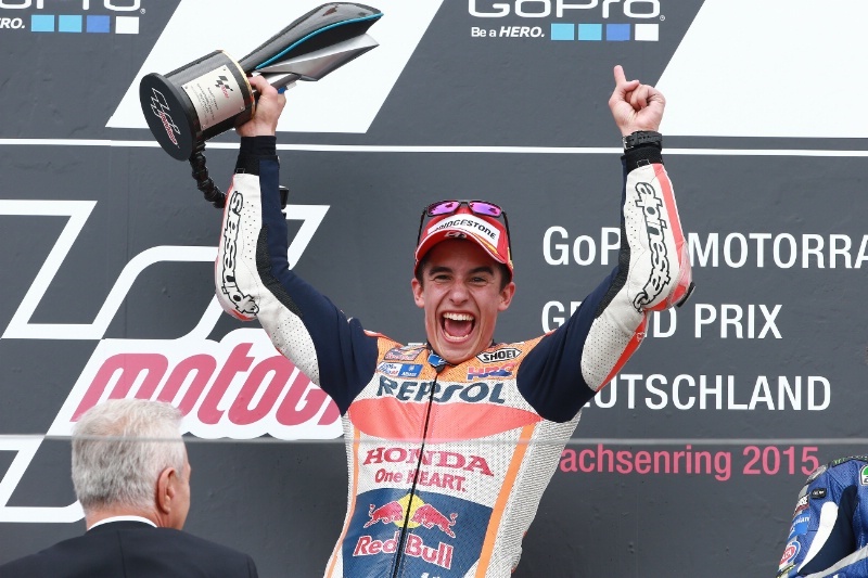 Honda thang lon tai chang 9 MotoGP 2015 hinh anh