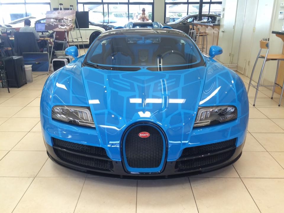 Sieu xe mui tran Bugatti Veyron phong cach Transformers hinh anh