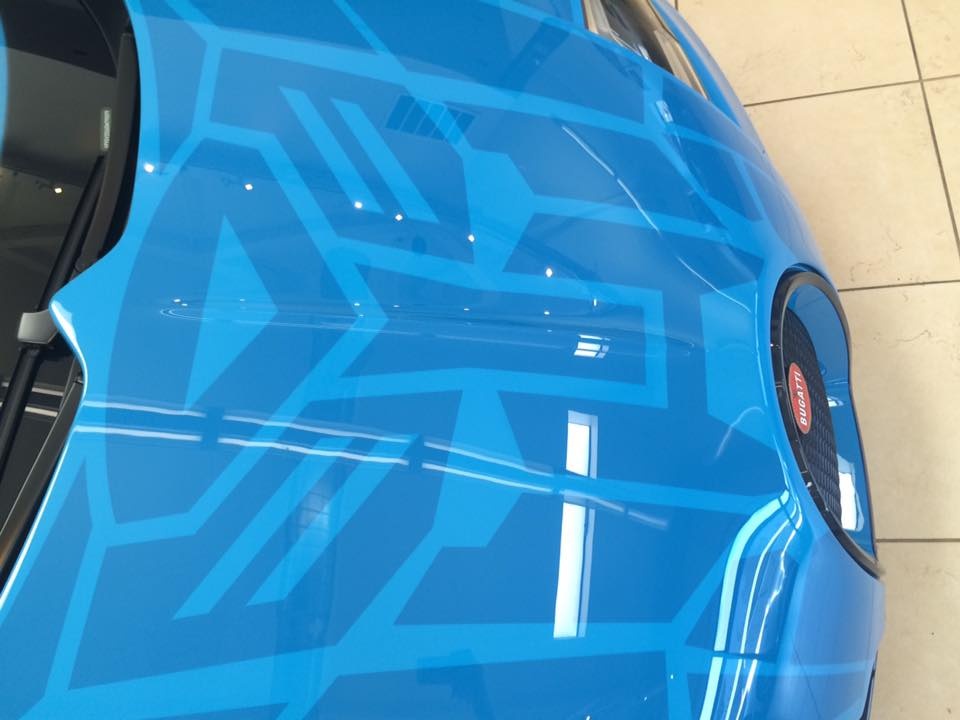 Nhiều khả năng siêu xe mui trần này vẫn ở tình trạng như khi xuất xưởng và thường được trưng bày trong một showroom sang trọng. Tuy nhiên, người ta hy vọng, khi đến Los Angeles siêu xe của Bugatti sẽ sớm có chủ.