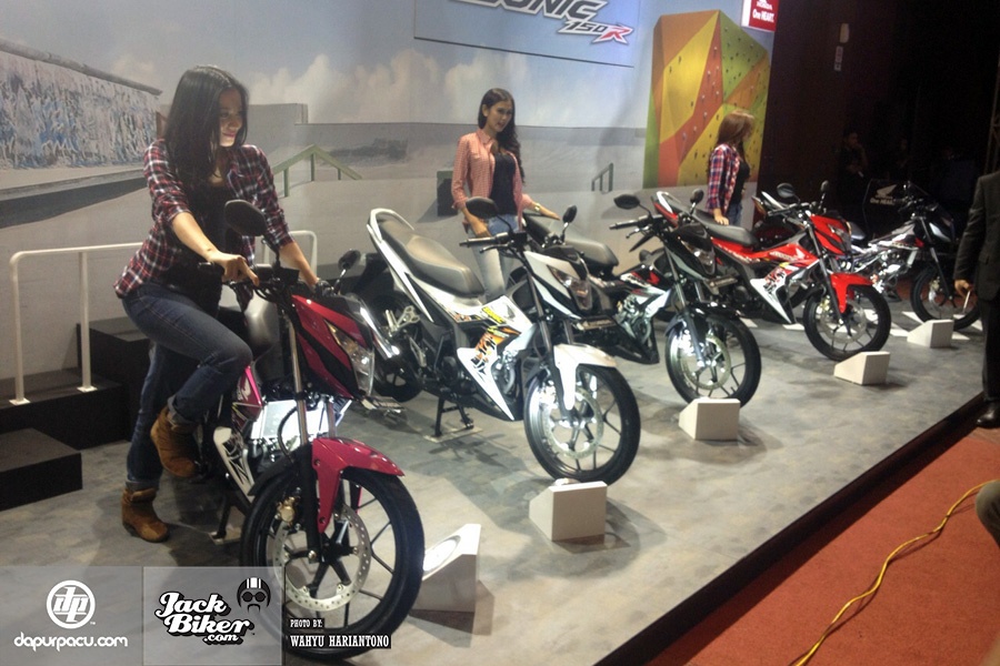 Honda Sonic 150R đối thủ cạnh tranh trực tiếp với Suzuki Satria FU tại Indonesia. Ảnh: Dapurpacu.