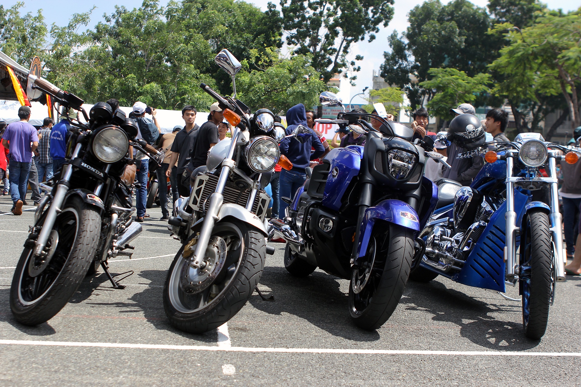 Đây cũng là cơ hội tốt để những người đam mê xe có dịp chiêm ngưỡng các dòng mô tô độc, khủng do của chính những người chơi xe đưa đến. 