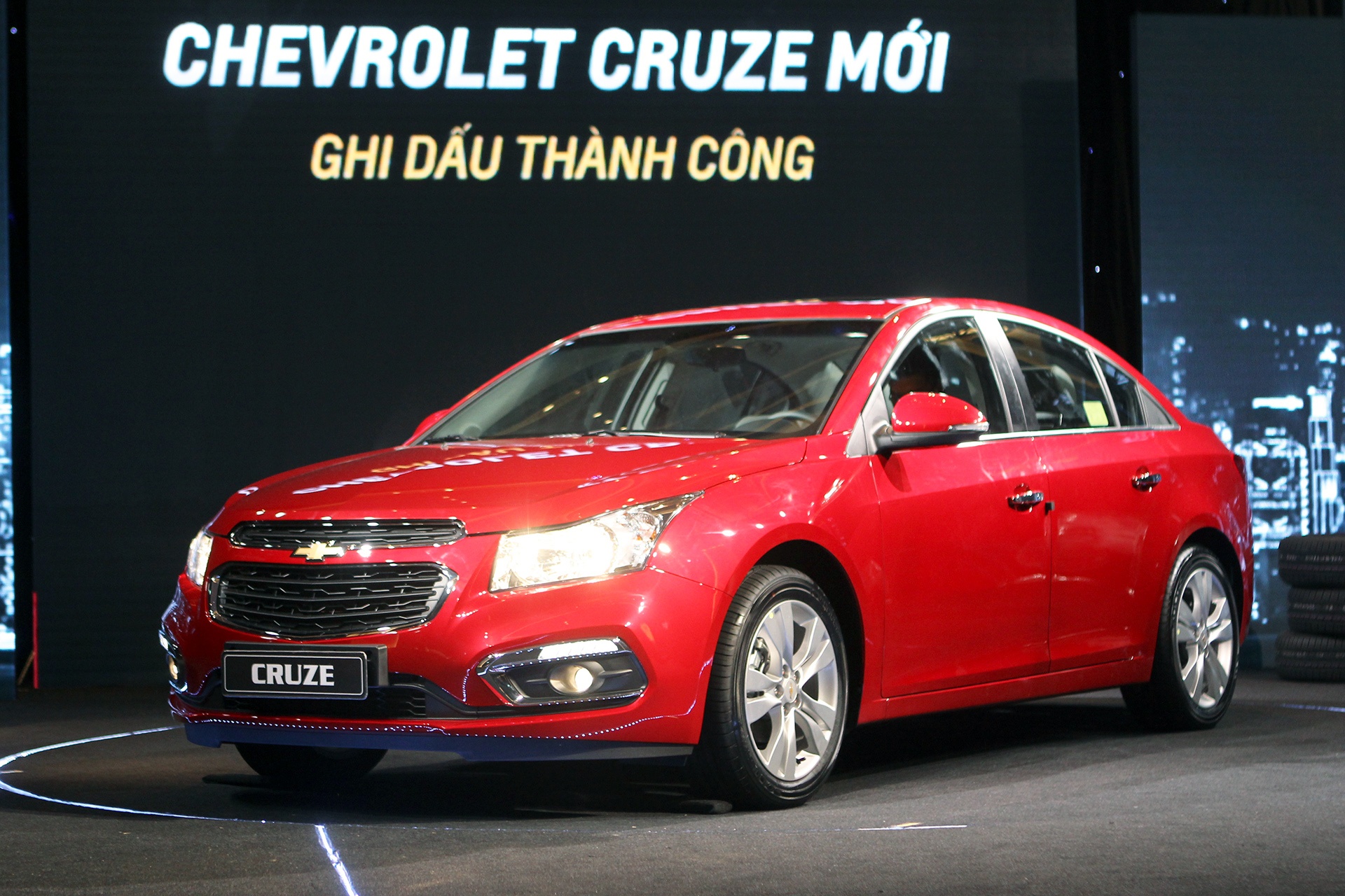 Chi tiet Chevrolet Cruze 2015 moi ra mat tai Viet Nam hinh anh