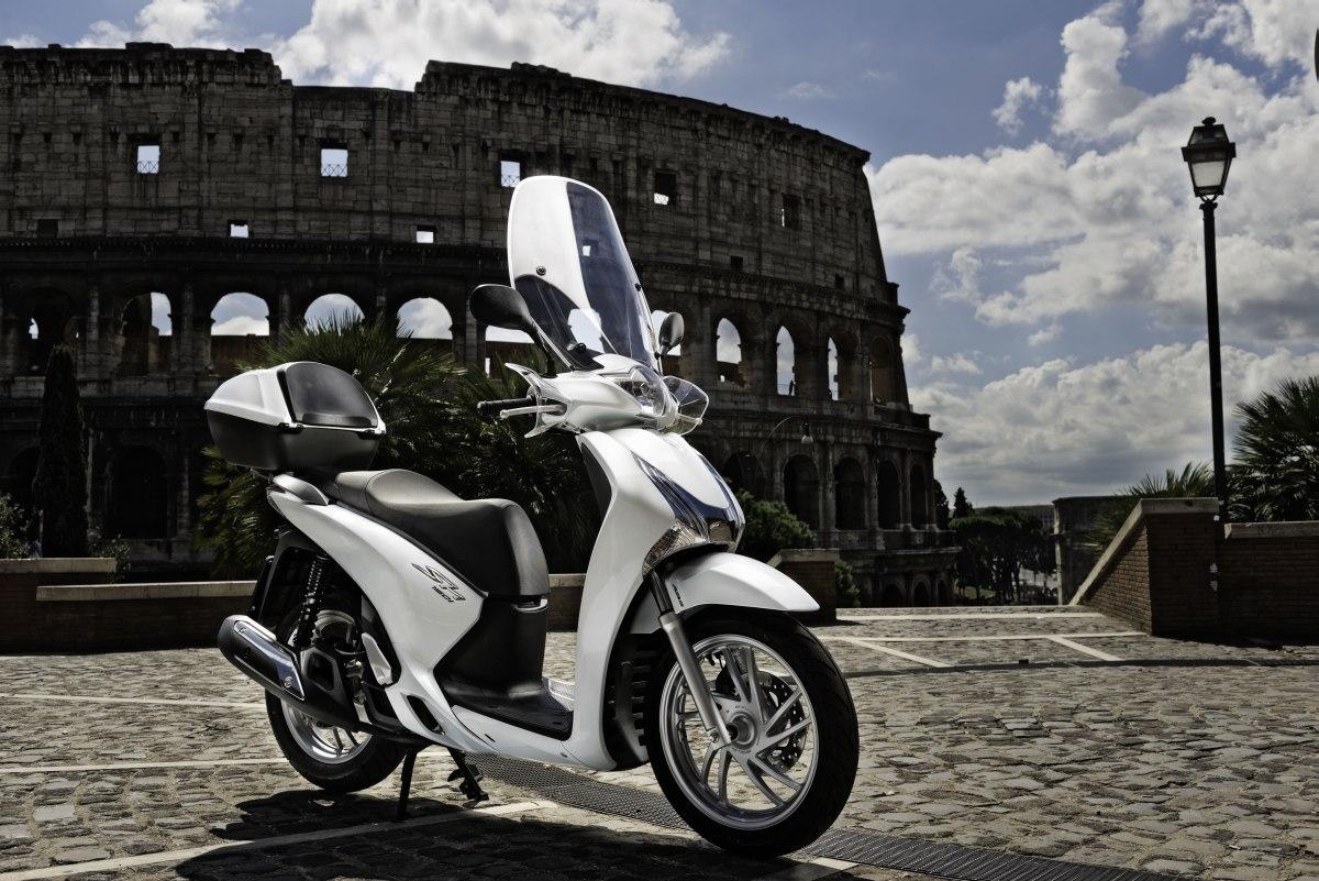 10 moto ban chay nhat chau Au hinh anh