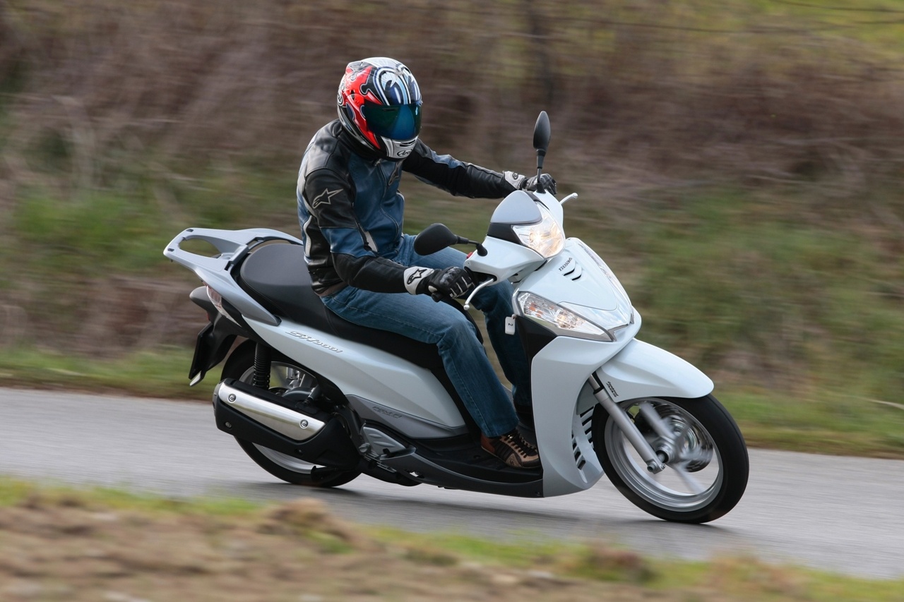 Doanh số bán tốt của dòng xe SH300 tiếp tục giúp Honda có tên trong danh sách 10 xe bán chạy. Doanh số bán tốt của SH300 chủ yếu đến từ thị trường Italy. Trong năm 2014, người châu Âu đã tiêu thụ tổng cộng 6.281 chiếc SH300.