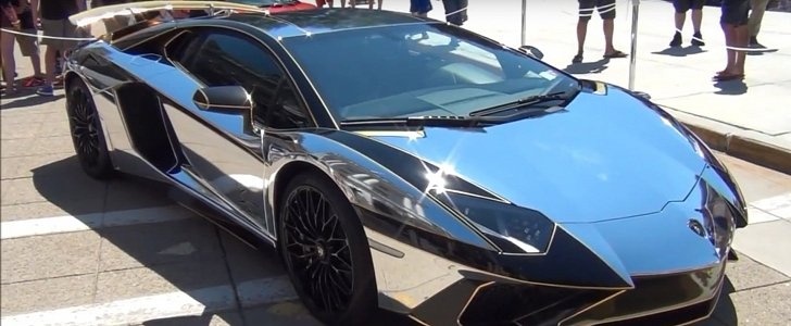 Lamborghini Aventador SV trong bo canh chrome sang bong hinh anh