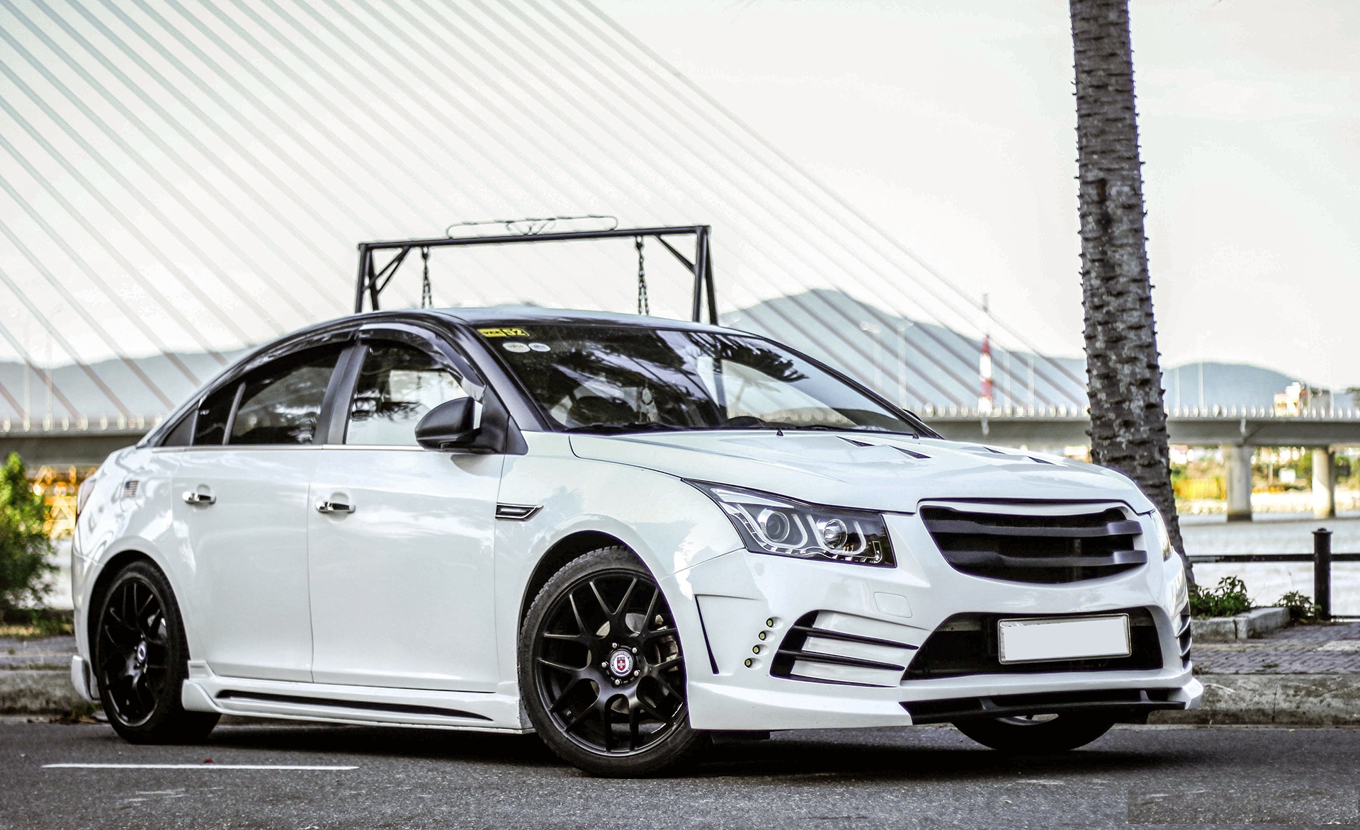 Chevrolet Cruze do than xe doc dao tai Da Nang hinh anh
