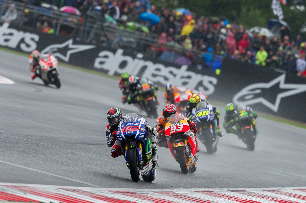 Chặng 12 MotoGP diễn ra dưới mưa, đường đua ướt. Ảnh: Asphaltandrubber