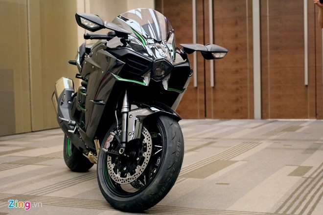 Ninja H2 chính hãng có giá bán hơn 1 tỷ tại Việt Nam. Ảnh: Minh Anh