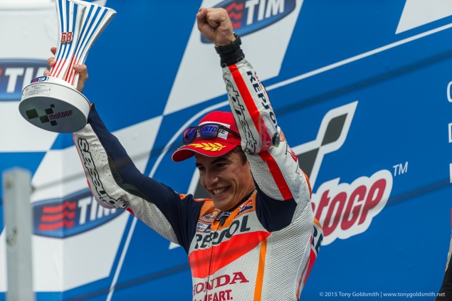 MotoGP chang 13: Marquez ve nhat, Lorenzo nga ngua hinh anh