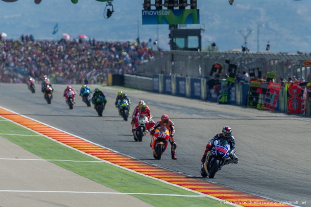 Tong hop chang 14 MotoGP 2015 hinh anh