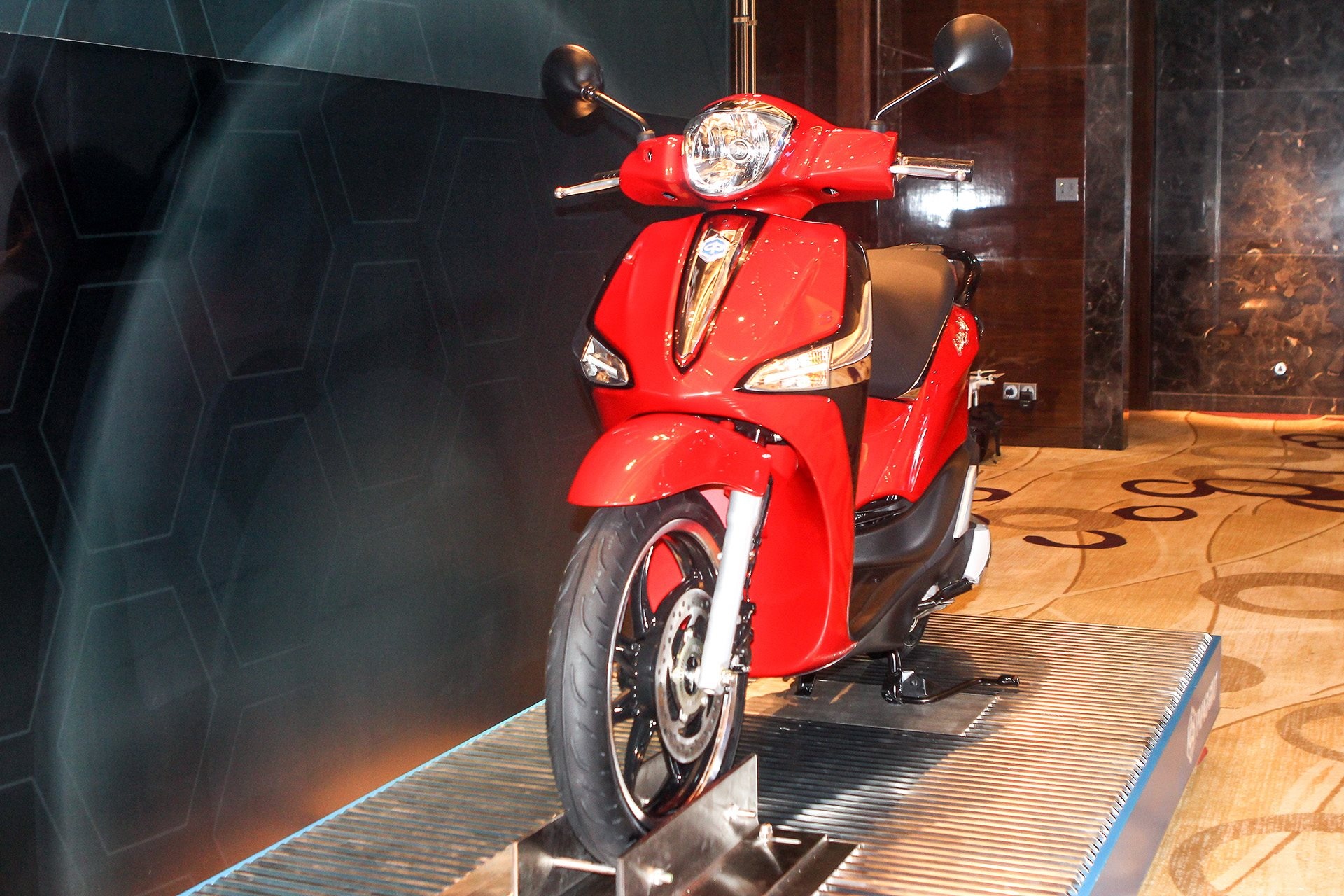 Phiên bản thể thao Liberty S 125 ABS. Ảnh: Tuấn Cao.