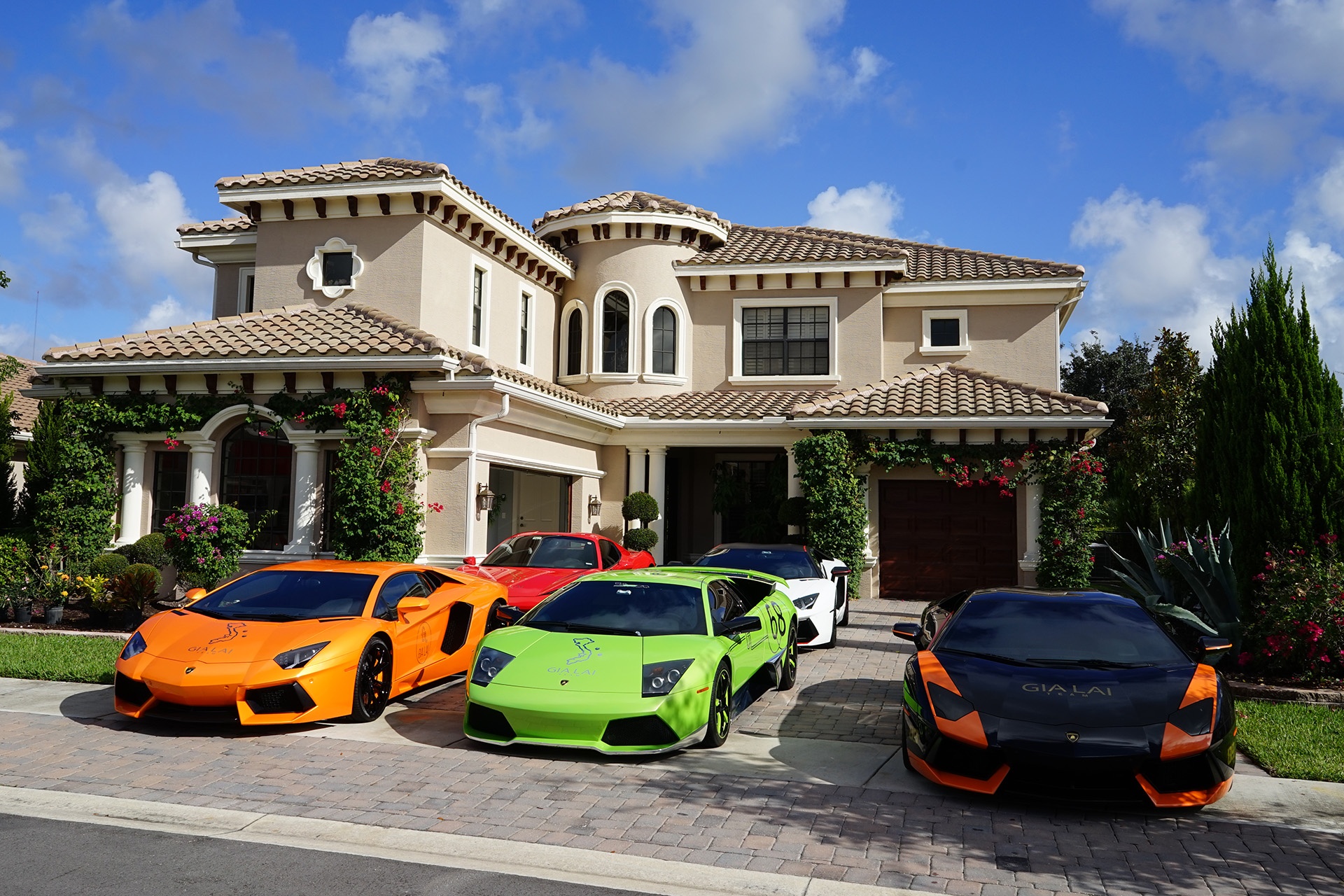 Gia Lai Team là một cộng đồng chơi xe của người Việt tại Mỹ.