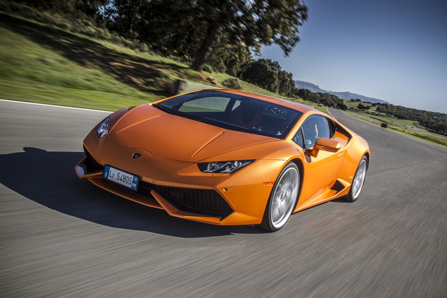 Lamborghini Huracan 2016 nang cap trai nghiem lai hinh anh