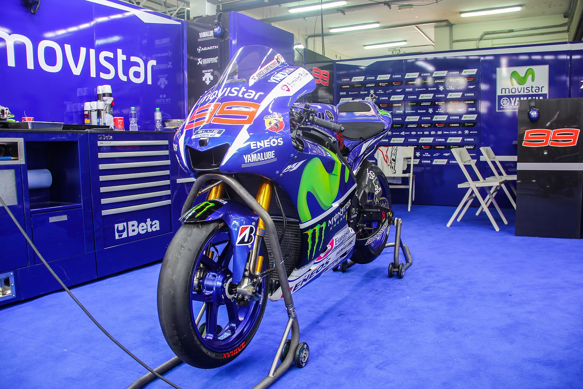 Yamaha YZR-M1 - sieu moto on dinh nhat MotoGP 2015 hinh anh