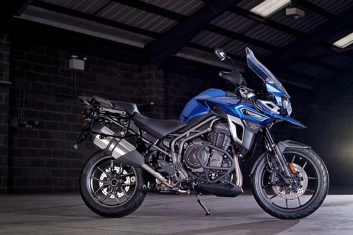 Triumph lựa chọn triển lãm EICMA để tung ra thế hệ mới của dòng xe Tiger Explorer, với 6 phiên bản khác nhau. Dòng xe này được tích hợp hệ thống treo bán chủ động tùy phiên bản.  Toàn bộ các phiên bản đều sử dụng động cơ 1.215 phân khối, 3 xi-lanh. Những thông số cụ thể hơn của chiếc xe chưa được công bố, nhưng hãng xe Anh Quốc cho biết động cơ mới có sức mạnh lớn hơn và vận hành êm ái hơn. 