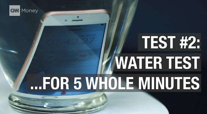 CNN thu nghiem: iPhone 6S chet sau 5 phut ngam nuoc hinh anh