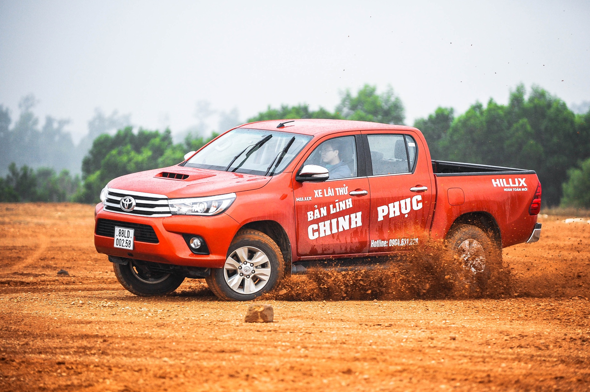 Trai nghiem Toyota Hilux 3.0G AT 2016 o Ha Noi hinh anh