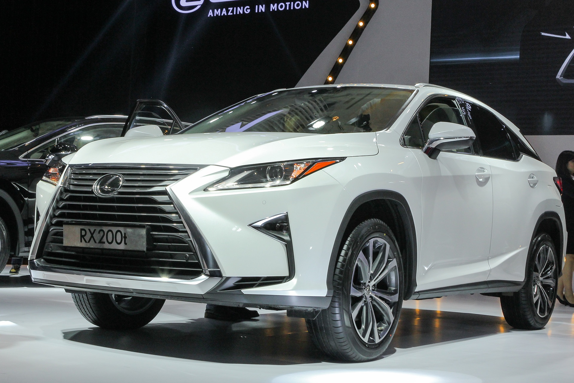 Can canh Lexus RX200t 2016 gia hon 3 ty tai Viet Nam hinh anh