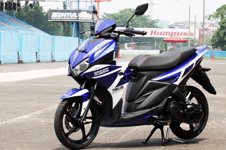 Chi tiet xe tay ga Yamaha Aerox 125LC moi ra mat hinh anh