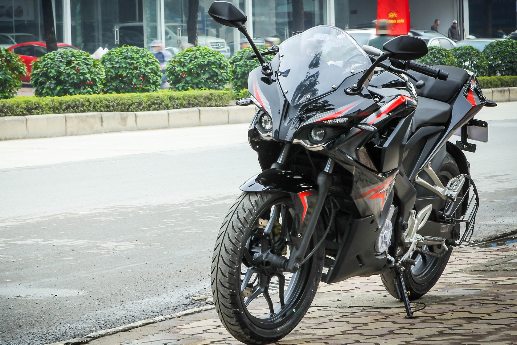 Chi tiet moto 200 phan khoi gia duoi 100 trieu tai Ha Noi hinh anh