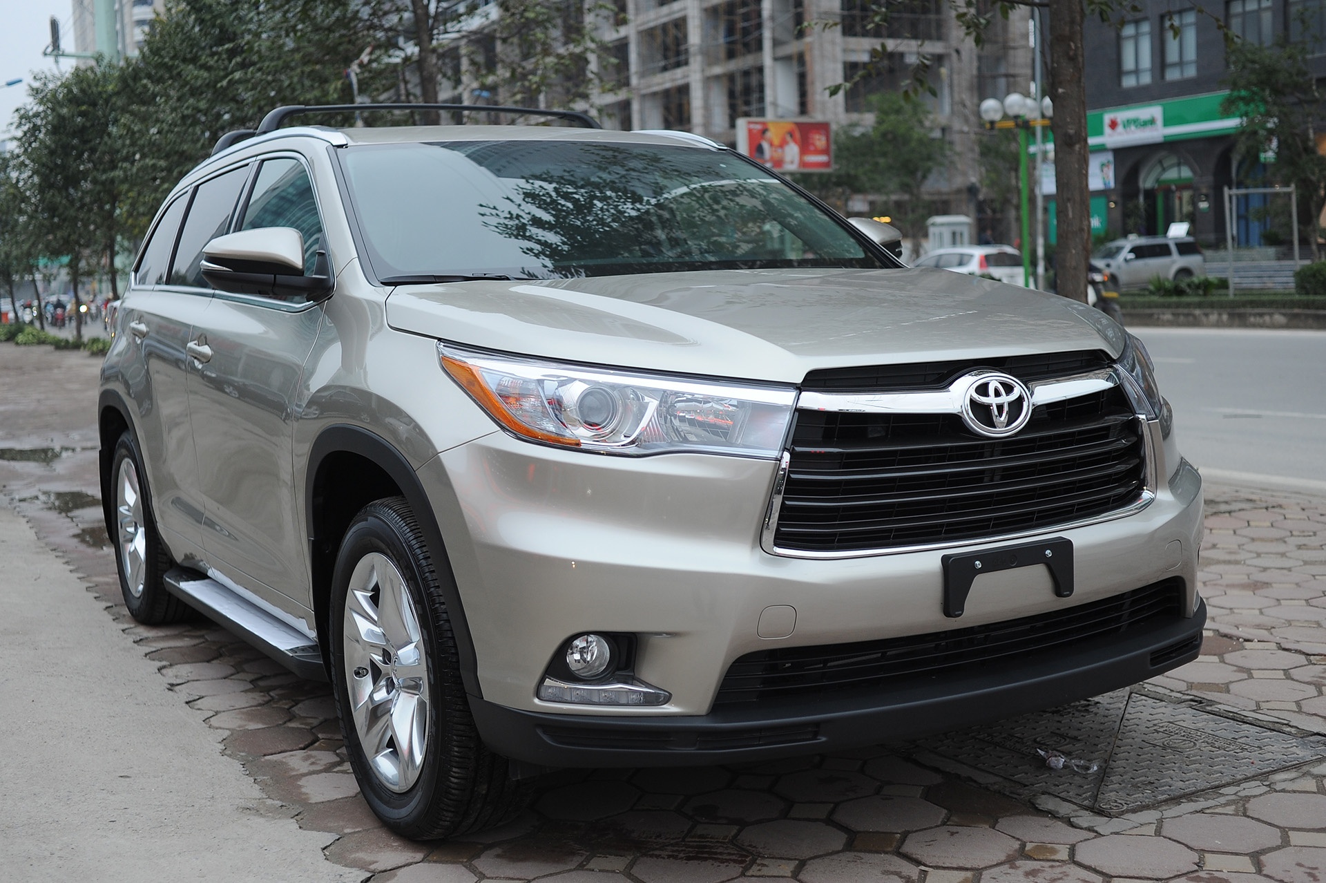 Mua oto bay gio hay doi den nam 2018? hinh anh