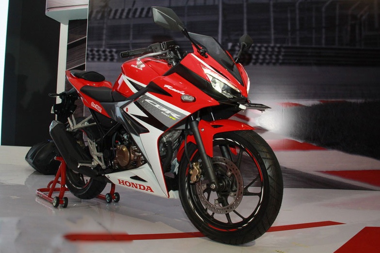 Honda trinh lang CBR150R hoan toan moi hinh anh