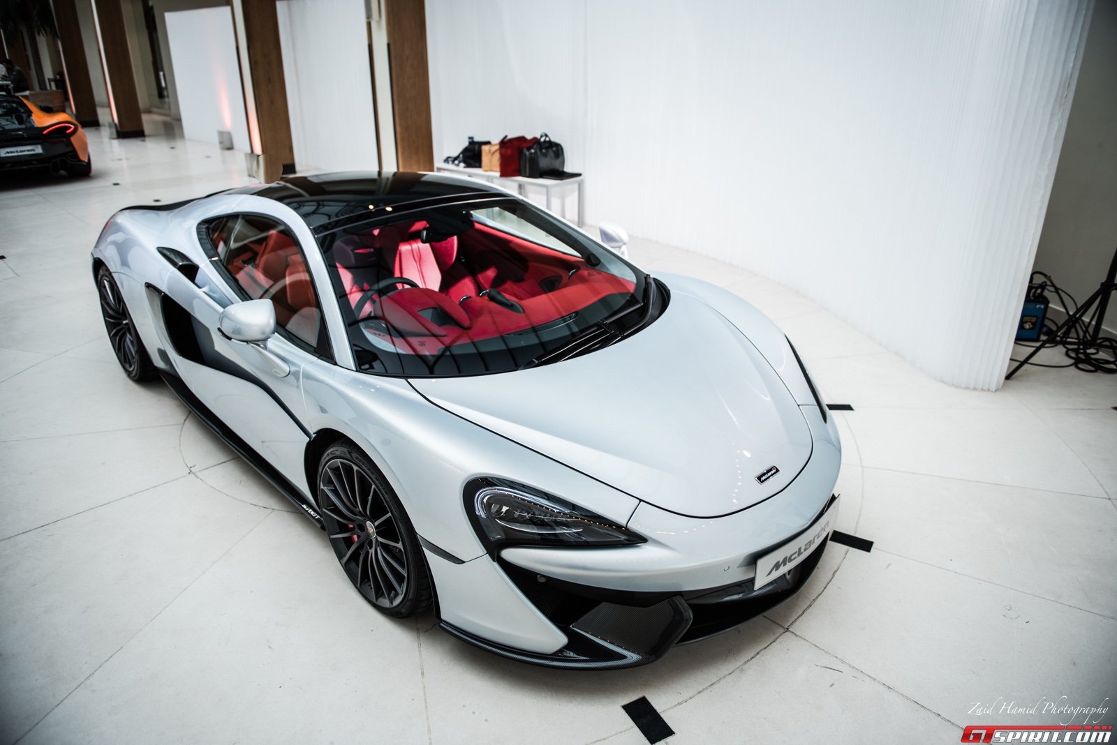 McLaren 570GT - sieu xe huong toi khach hang pho thong hinh anh