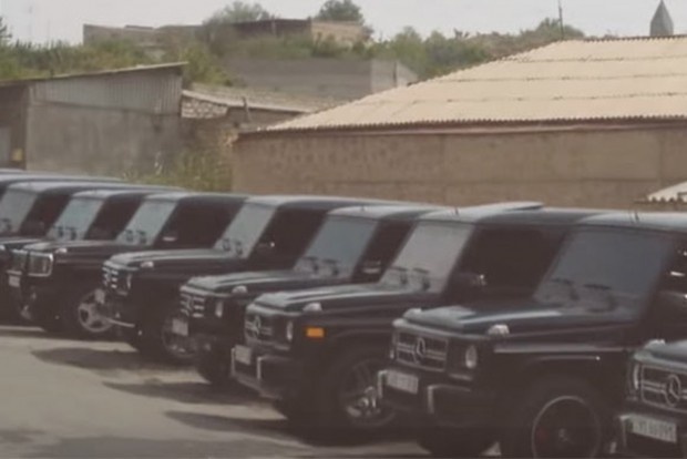 Doan xe cuoi gom hon 20 chiec Mercedes-Benz G-Class hinh anh