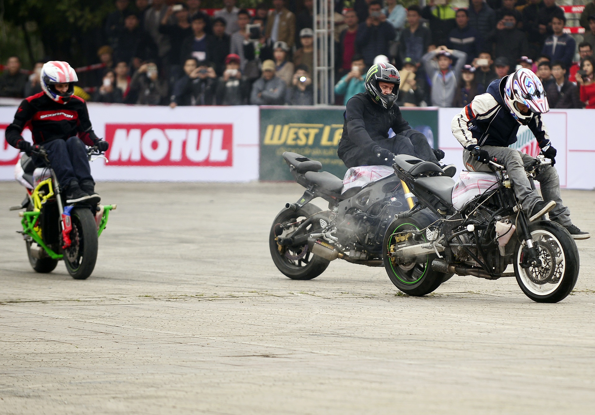 bieu dien xe mao hiem anh 1