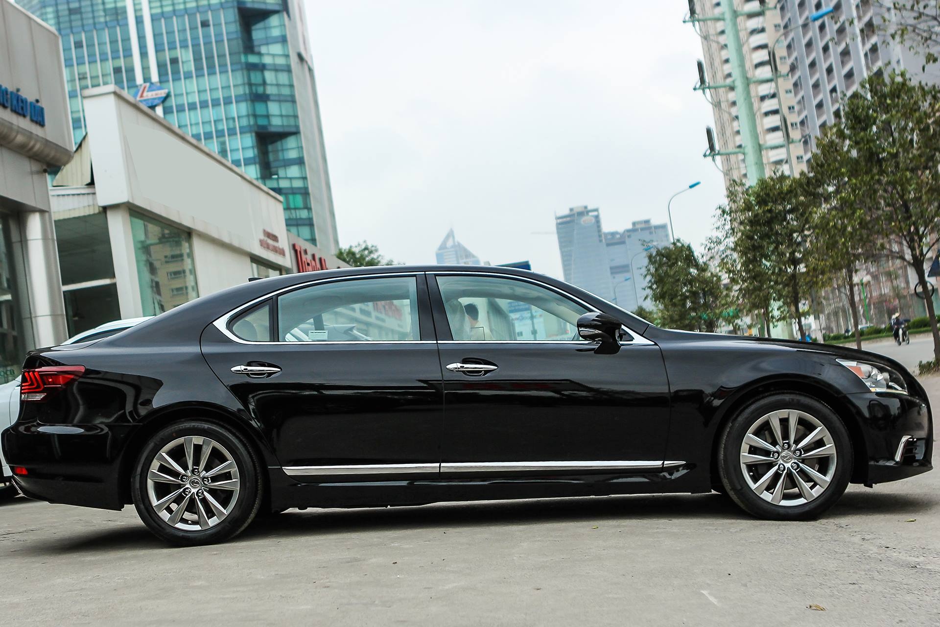 Lexus LS460L 2016 anh 1
