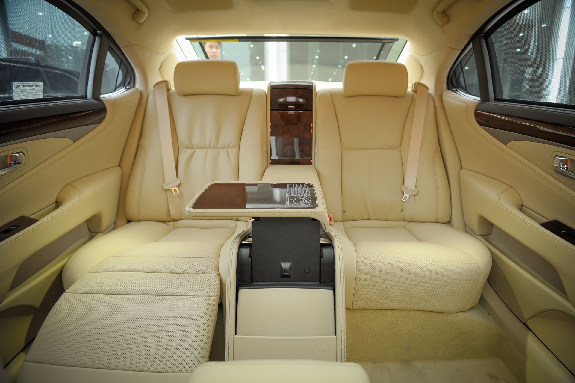 Lexus LS460L 2016 anh 10