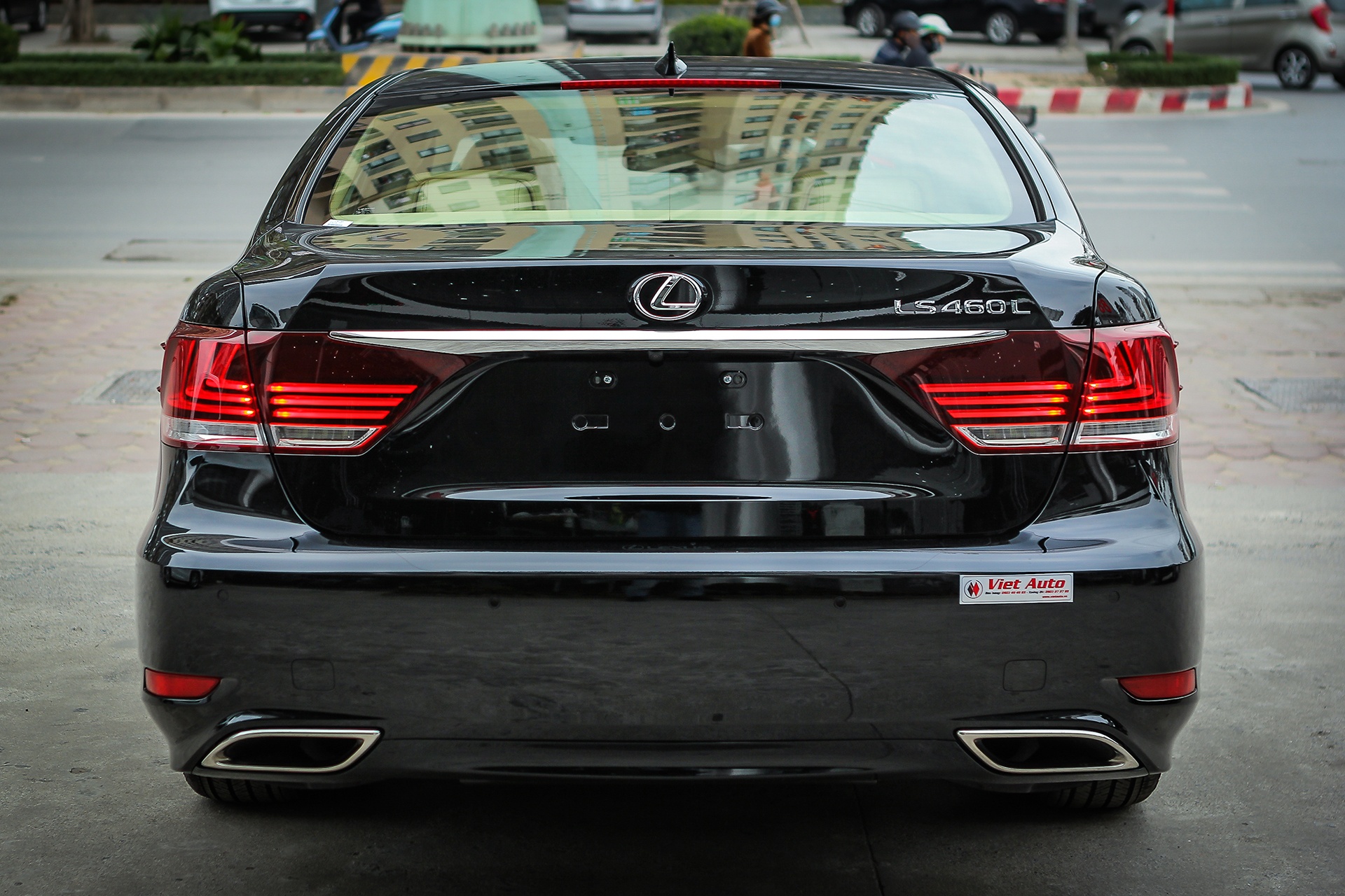 Lexus LS460L 2016 anh 4