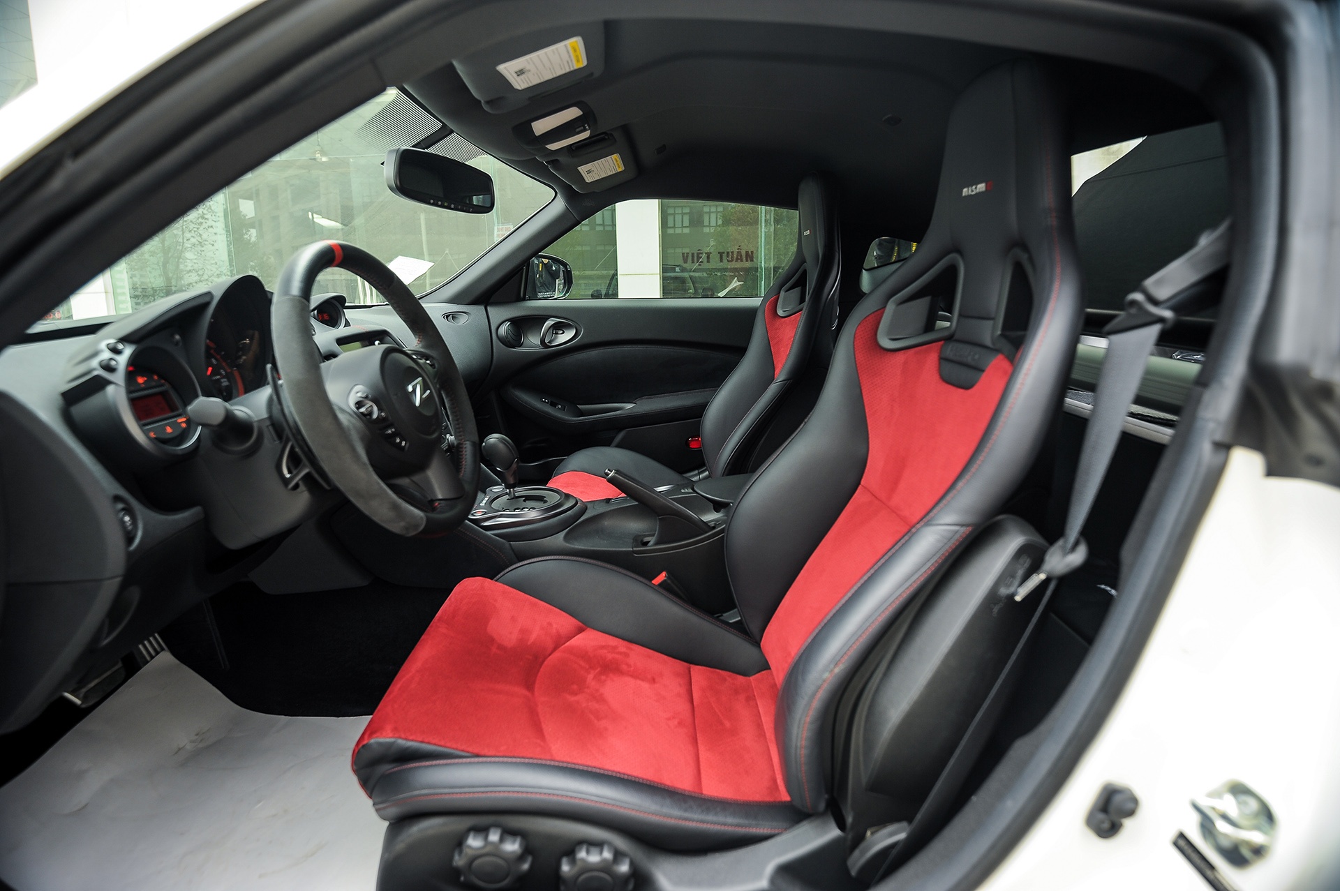 Nissan 370Z NISMO anh 8